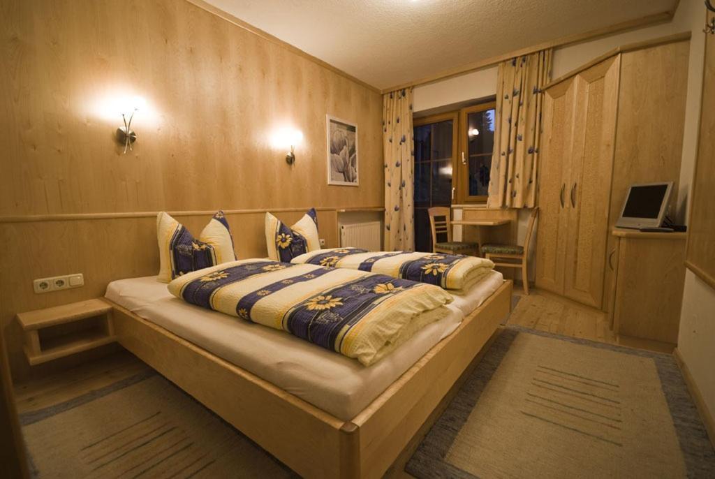 Pension Fuchs Brixen im Thale Chambre photo