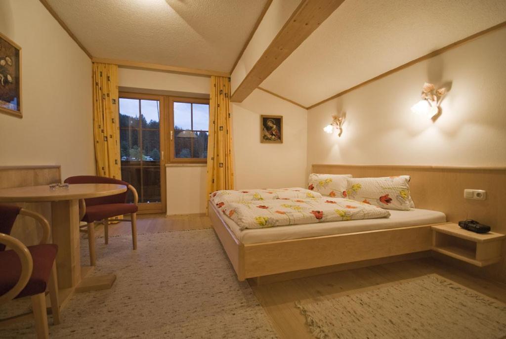 Pension Fuchs Brixen im Thale Chambre photo